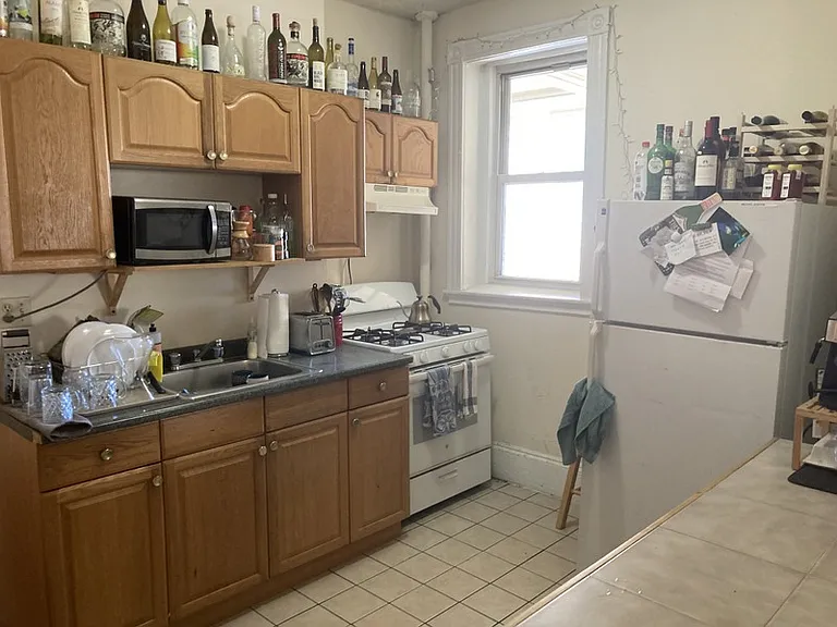 56 Queensberry St #4 — Photo 21