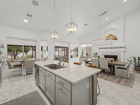 3rd image of 3105 E Hiddenview Drive