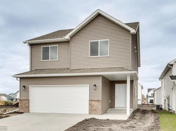 6022 Martin Ln W, West Fargo, ND 58078