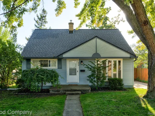 249 S Chocolay Ave, Clawson, MI 48017