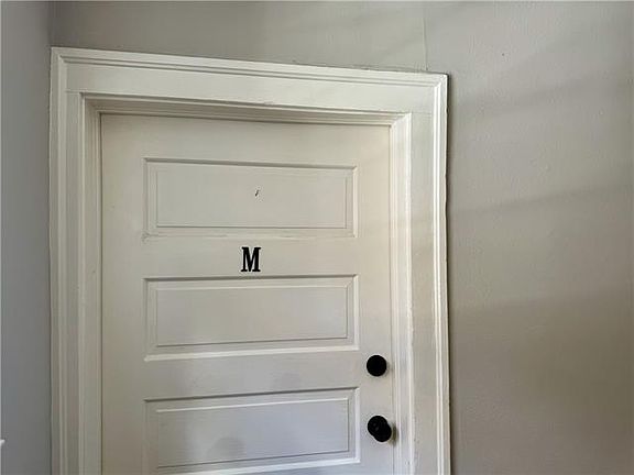 4th image of 920 S Carrollton Ave