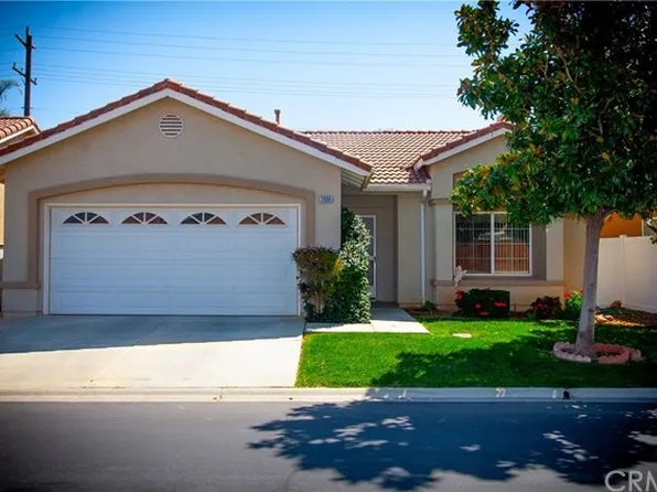 2880 W Rainbow Ln, Banning, CA 92220