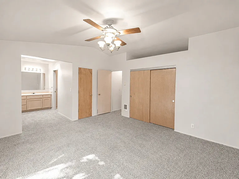 2950 NE Nikki Ct #D — Photo 17