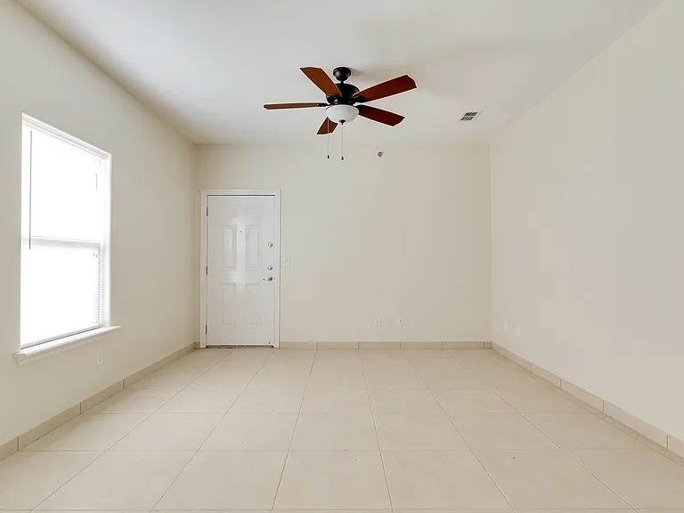 Enclave Apartments — Photo 15