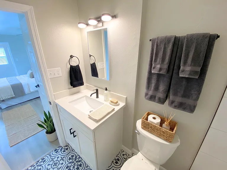 3008 N 39th St #9A — Photo 10