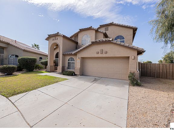 3rd image of 522 N Kimberlee Way