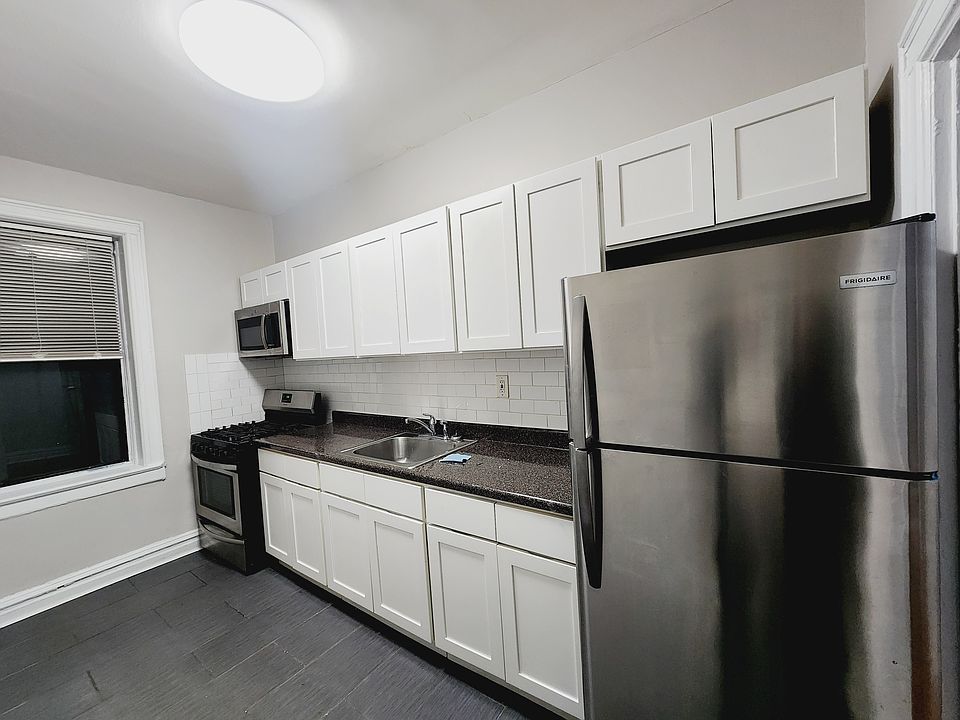 1st image of 126 Fairview Ave #23