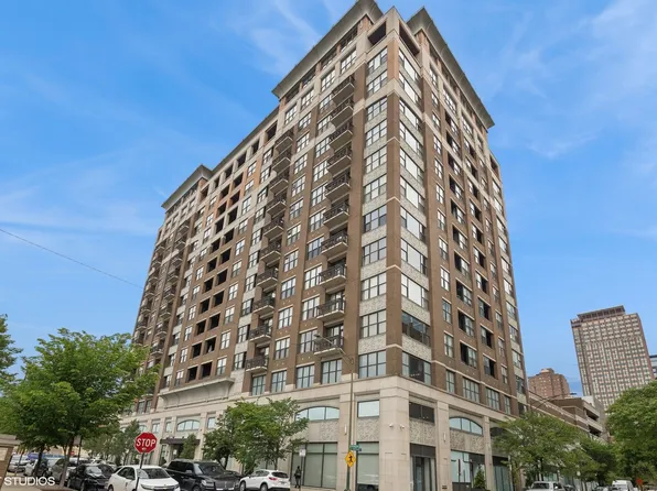 849 N Franklin St Unit 823, Chicago, IL 60610