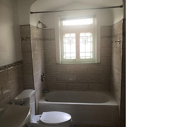 3rd image of 4659 Penrose St