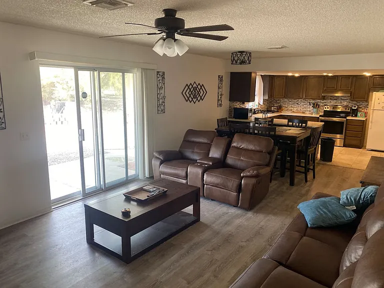 1815 Palo Verde Blvd S — Photo 2