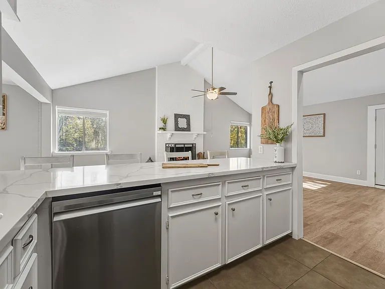141 White Oak Cir — Photo 18