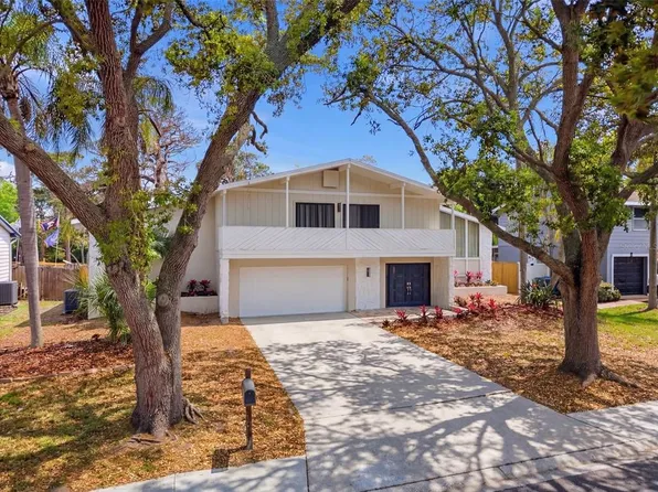 8430 144th Ln, Seminole, FL 33776