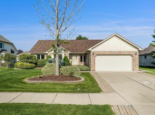 47318 Whippoorwill Dr, Macomb, MI 48044