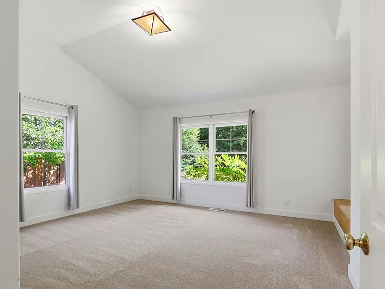 16073 Shannon Rd — Photo 21