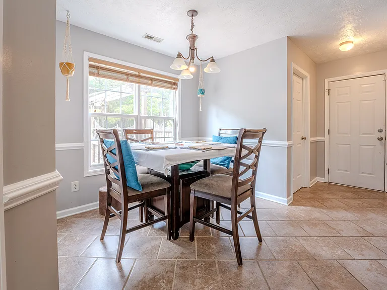220 Dolphin Dr — Photo 14