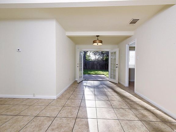 5th image of 5540 71st St