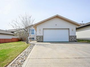 174 N Crystal Heights Ln, Grande Prairie, AB T8X1R7