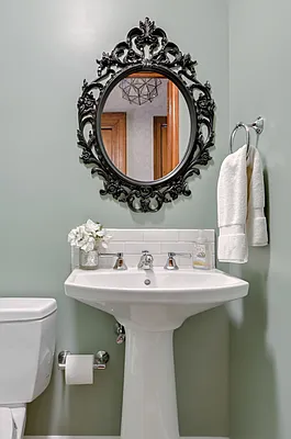 Sold by Compass | media 24