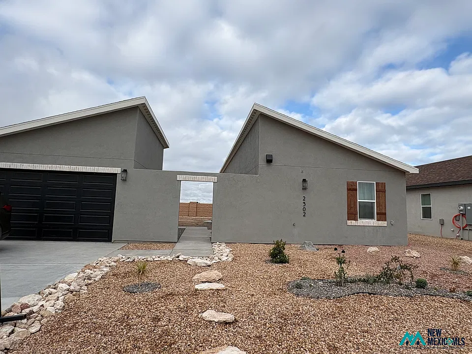 2302 Magnolia Ln