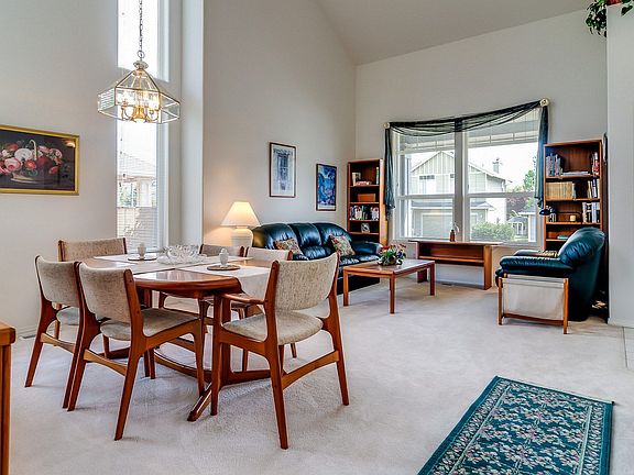 Family Room / Dining 