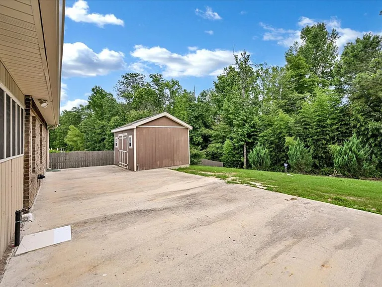 1104 Brownstone Way — Photo 21