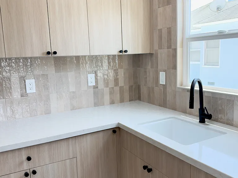 2510 Termino Ave #A — Photo 14