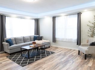 1098 Margaret St, Saint Paul, MN 55106