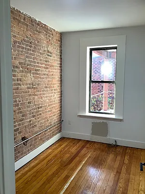 Rented by Gold-Stone Realty | media 8