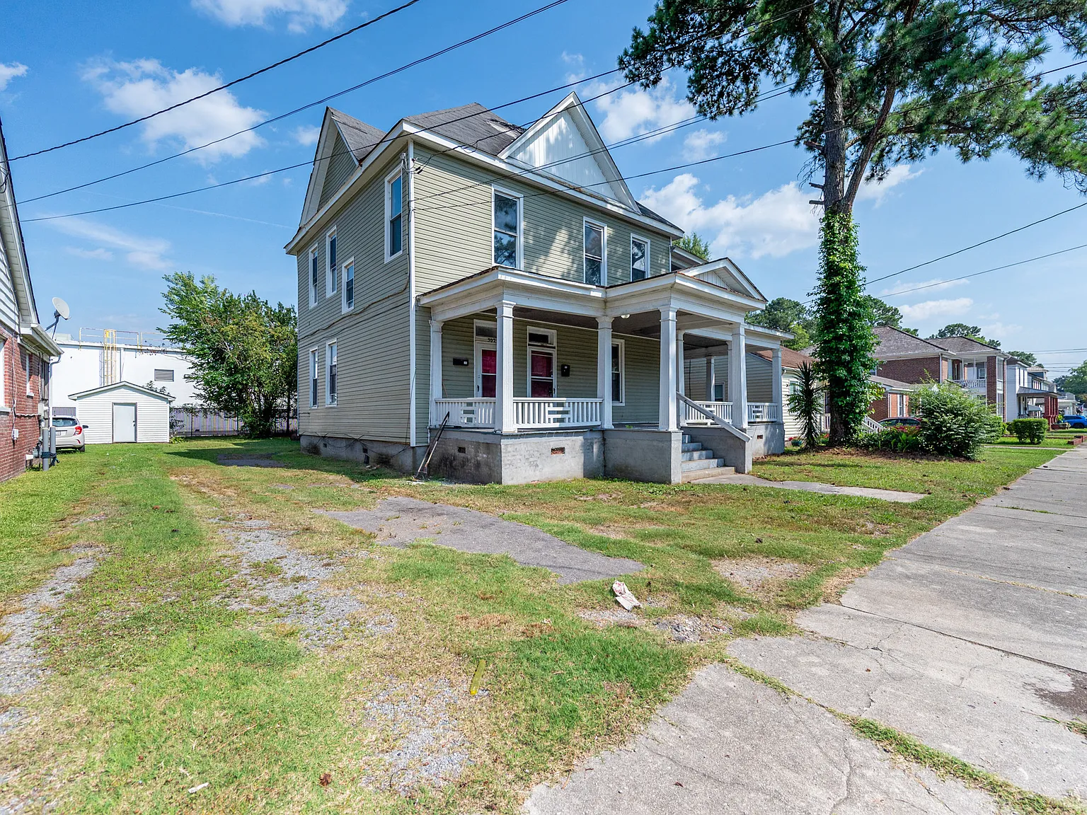 302 Cedar St — Photo 2