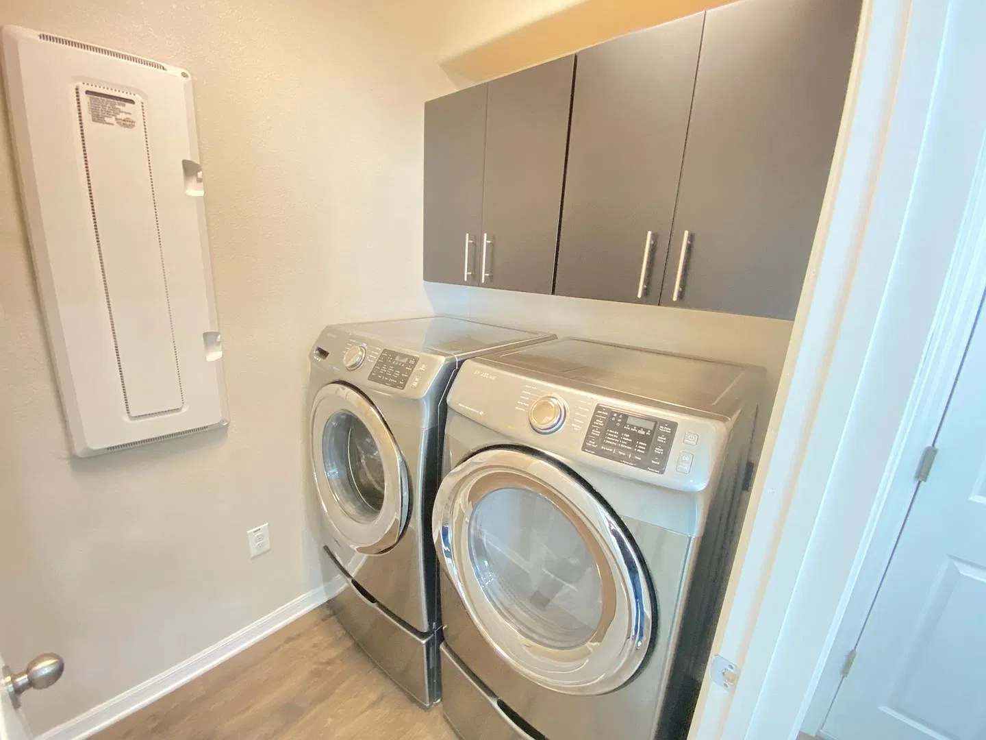 3 bed, 2.5 bath, 1690 sqft, $2,550 — Photo 3