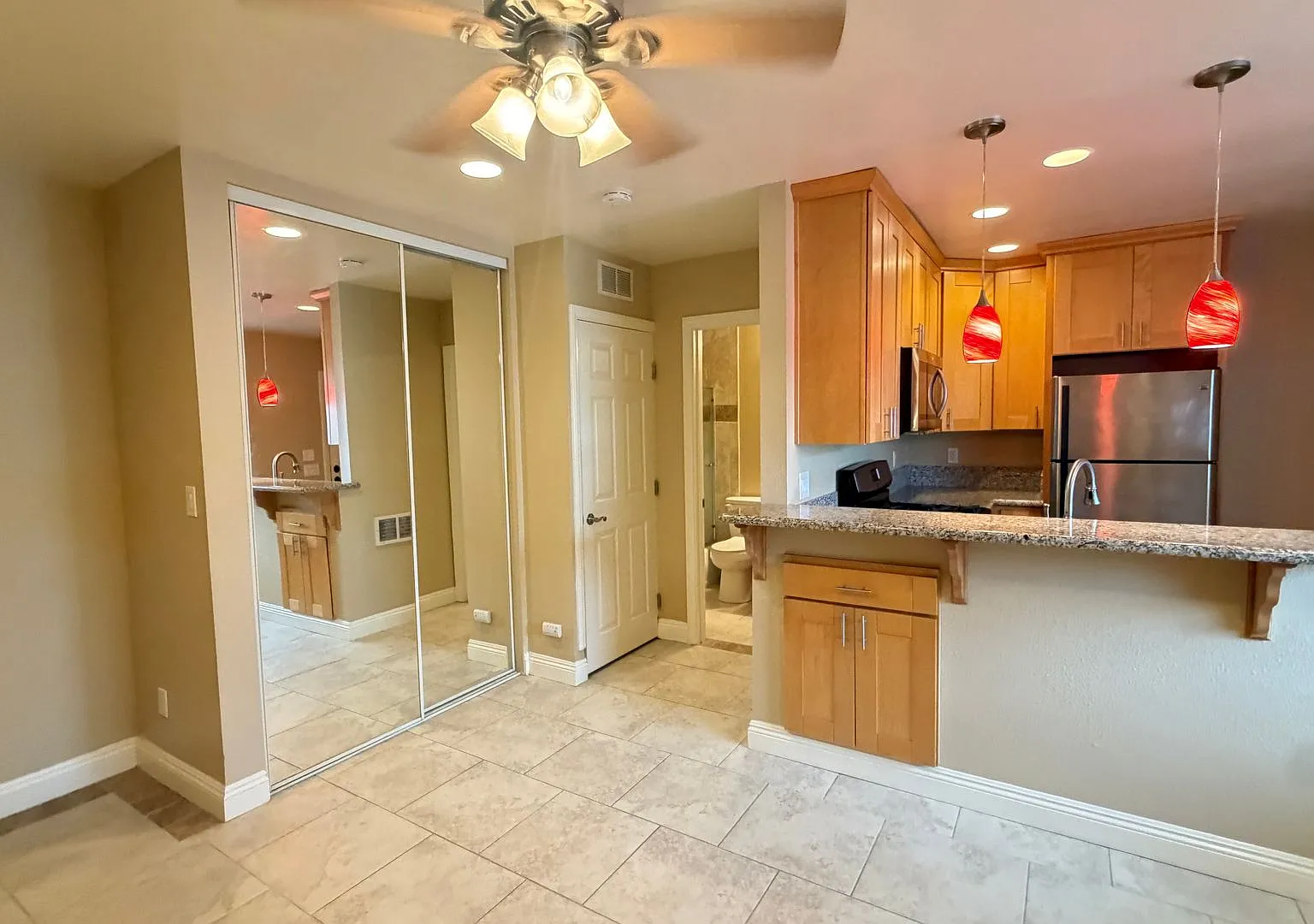 Cardiff Studio- Newly remodeled with private laundry — Photo 4