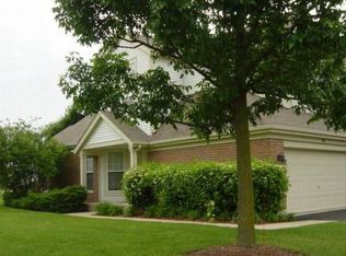 8 Ione Dr UNIT A, South Elgin, IL 60177