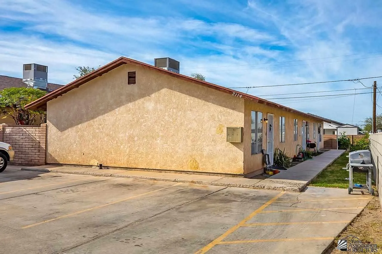 2 bed, 1.0 bath, 800 sqft, $1,150 — Photo 1