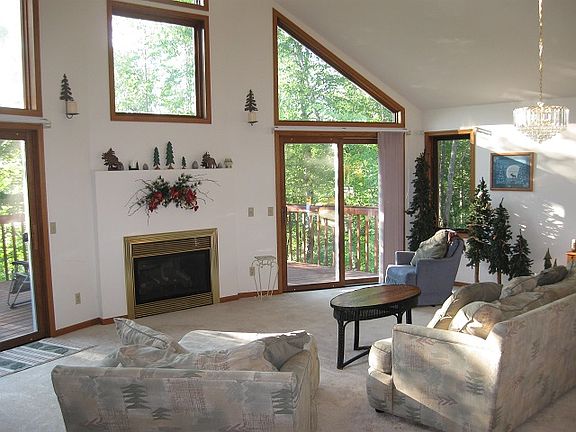 Eliptical windows in LR