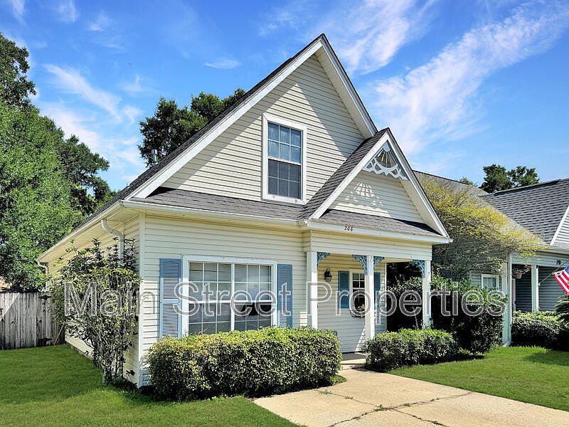 1st image of 208 Wildflower Ln