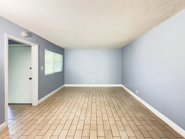3556 Sanborn Ave #B — Photo 11