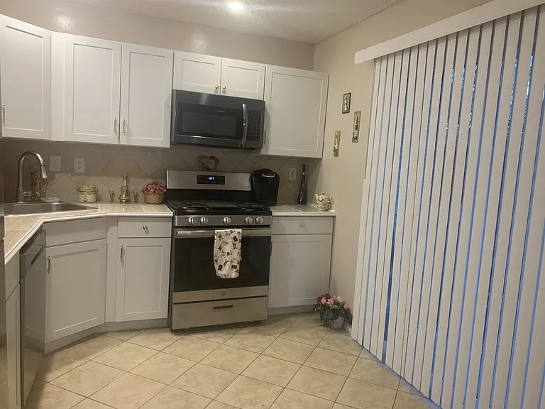 227 Lindsey Ct #1 — Photo 18