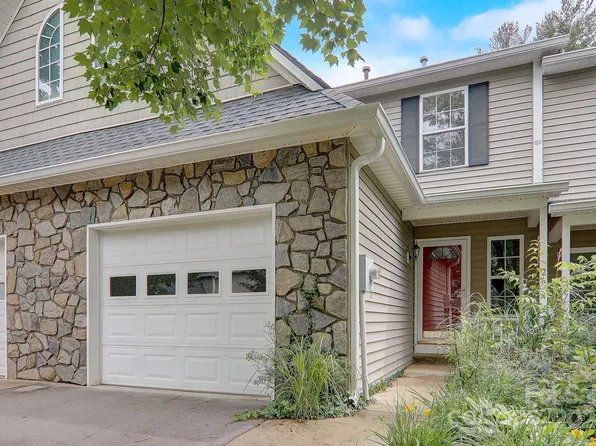 26 Willowick Dr, Asheville, NC 28803
