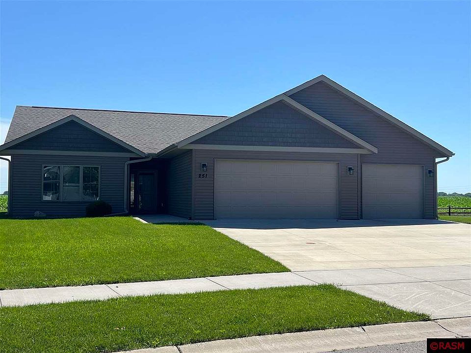 1st image of 251 Foxfire Dr