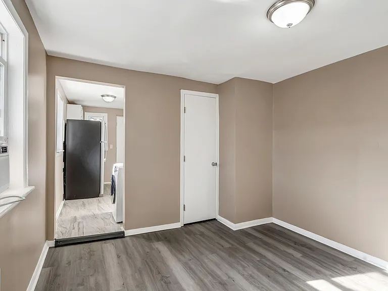 2911 Clifton Ave #A — Photo 9