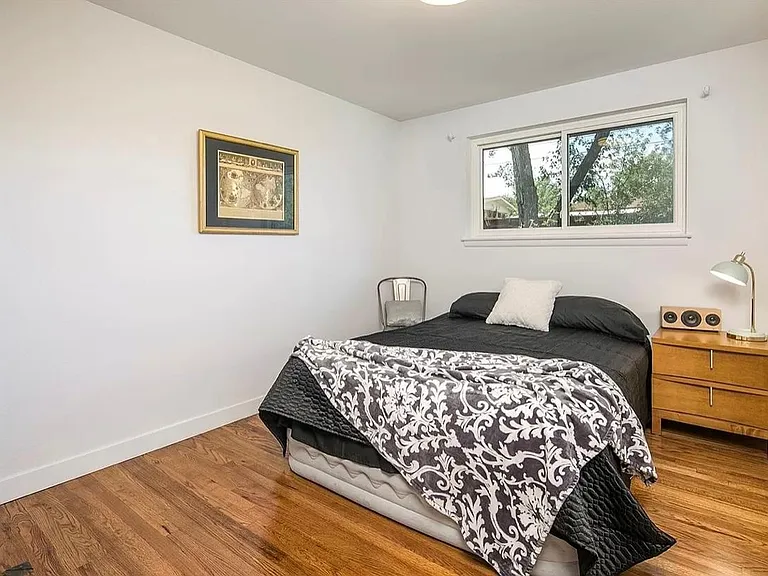 2711 S Lowell Blvd — Photo 10