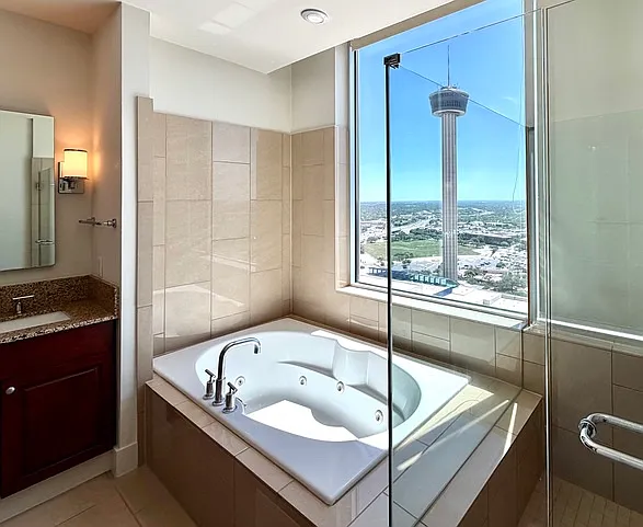 610 E Market St #2601 — Photo 16
