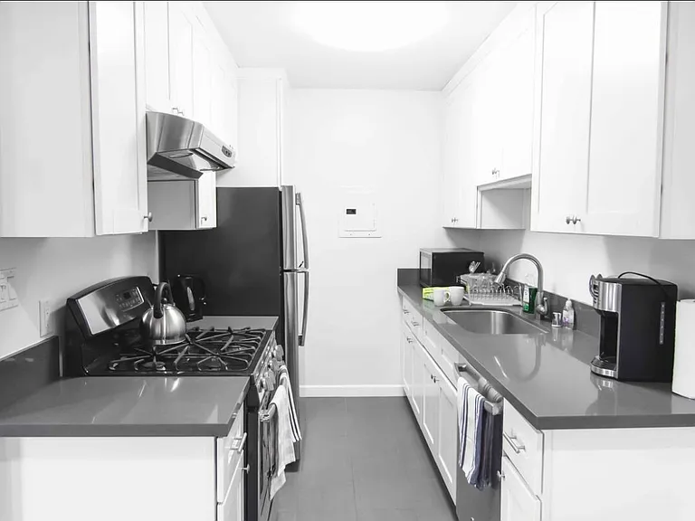 240 3rd Ave #2 — Photo 9