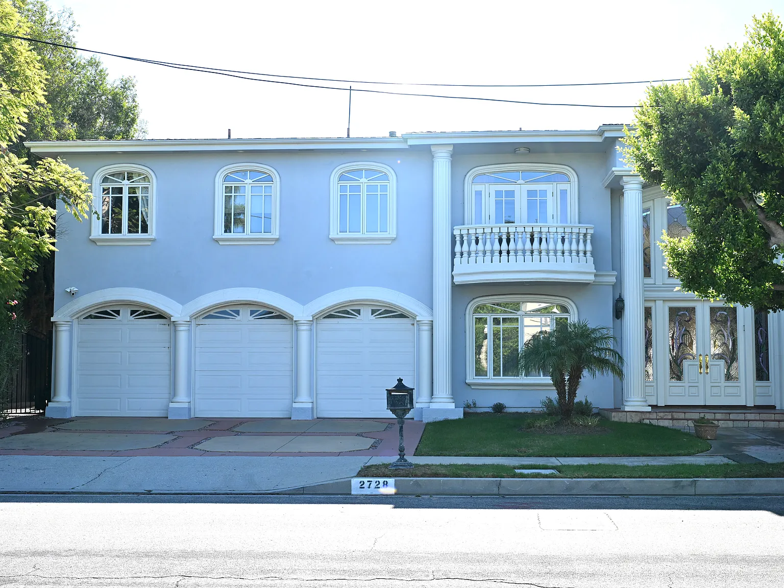 6 bed, 6119 sqft, $29,000 — Photo 1