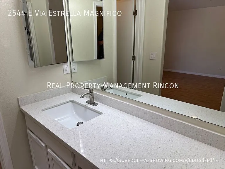 2544 E Via Estrella Magnifico — Photo 10