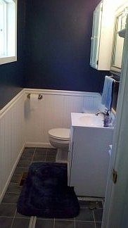 1/2 bathroom