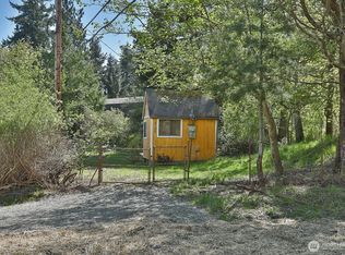 8108 George Dr, Clinton, WA 98236