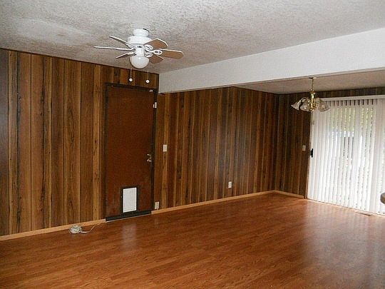 4th image of 2402 Loerland Dr