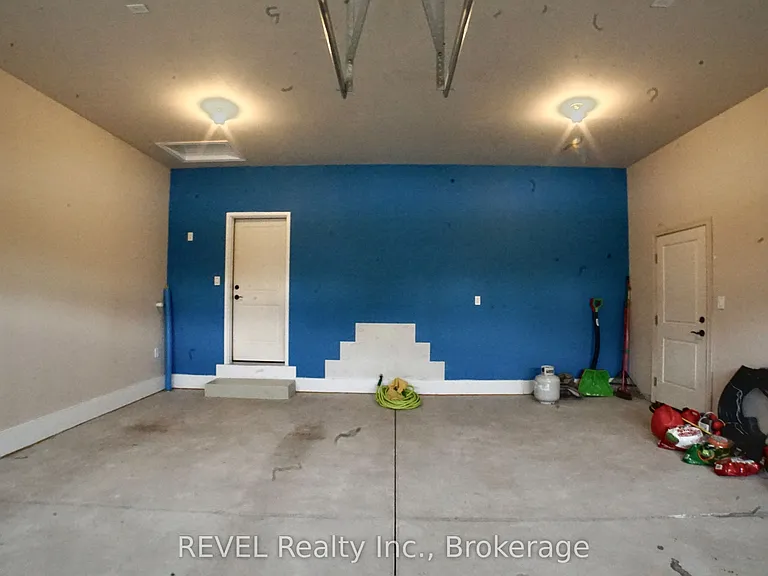 7135 Optimist Ln — Photo 38