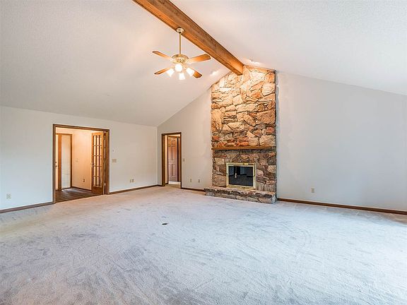 3rd image of 2526 Kingston Pt